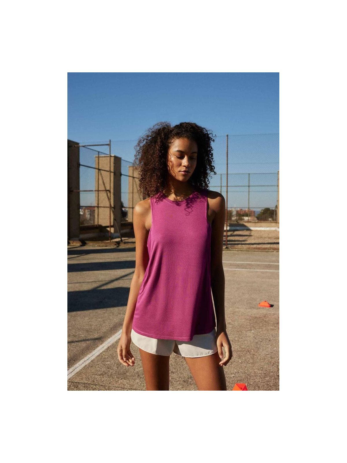 Camiseta Deportiva Ysabel Mora 70861 | Transpirable con Paneles Laterales|El Cajón de Noe