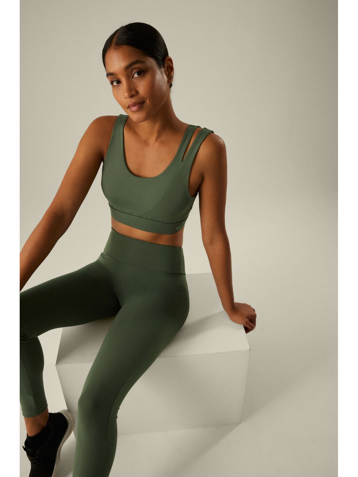 Sujetador Deportivo Ysabel Mora 70868 | Relleno Extraíble y Espalda Técnica|El Cajón de Noe