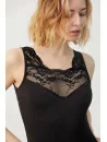 camiseta térmica sin mangas Ysabel Mora con encaje